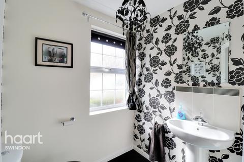 57 Birkdale Close, Swindon, SN25 2DH