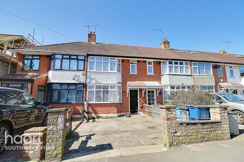 Highfield Road, Woodford Green, Essex, IG8 3 bed terraced house £465,000