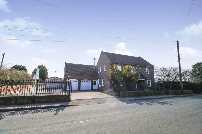 Dunswell Lane, Dunswell, East Yorkshire 4 bed detached house for sale