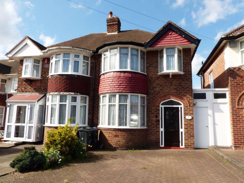 Padstow Road, Erdington, Birmingham B24 0NG 3 bed semidetached house