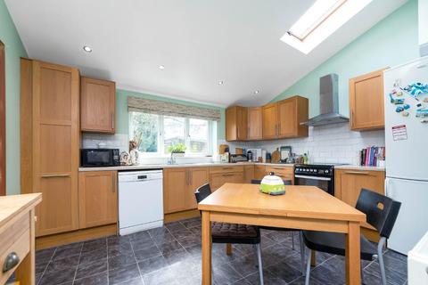 7 Bruce Grove, Orpington, BR6 0HF