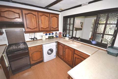 9 Parkside, Buckhurst Hill, IG9 5TB