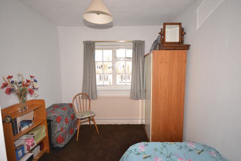 9 Parkside, Buckhurst Hill, IG9 5TB