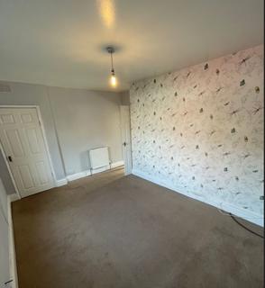 3 bedroom semi-detached house to rent, Guilthwaite Crescent, Whiston, S60 4EX