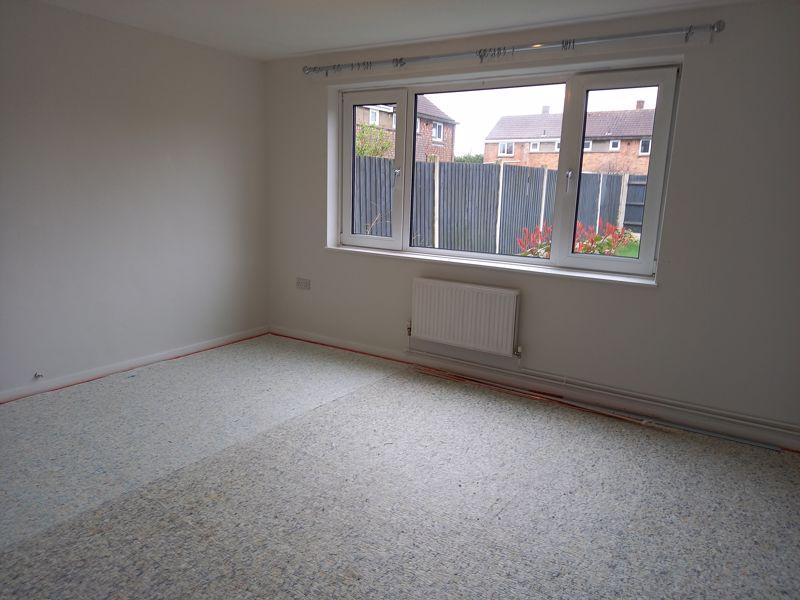 Manor Road, Lincoln 2 bed end of terrace house £595 pcm (£137 pw)