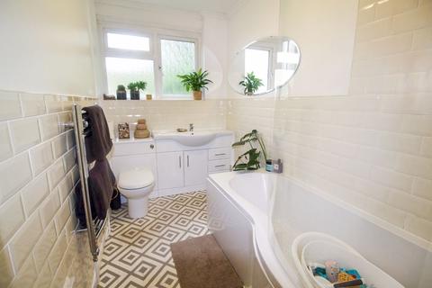 24, Fern Towers Harestone Hill, Caterham, CR3 6SL