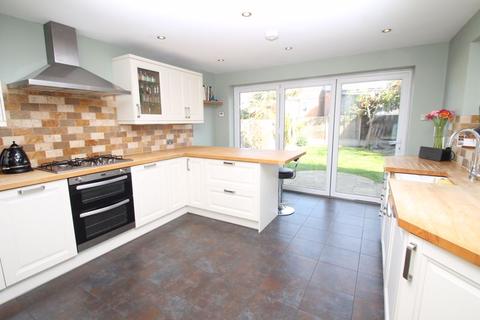6 Ilex Road, Folkestone, CT19 4QA