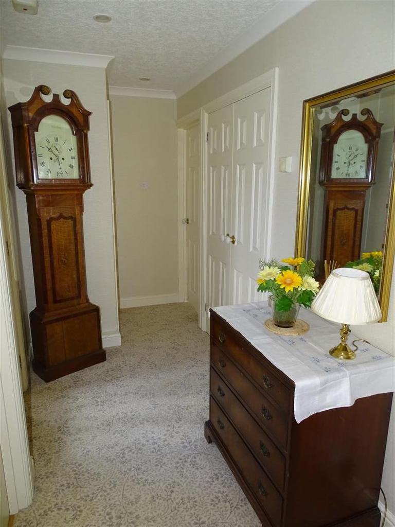 Side Hall A