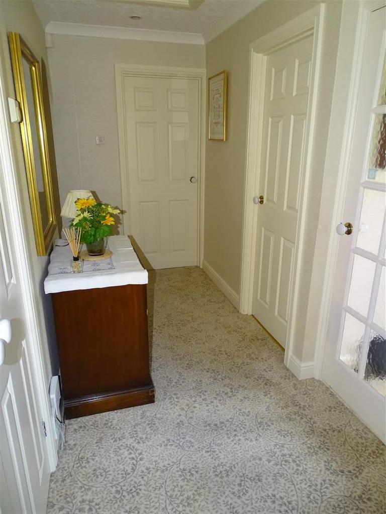 Side Hall B