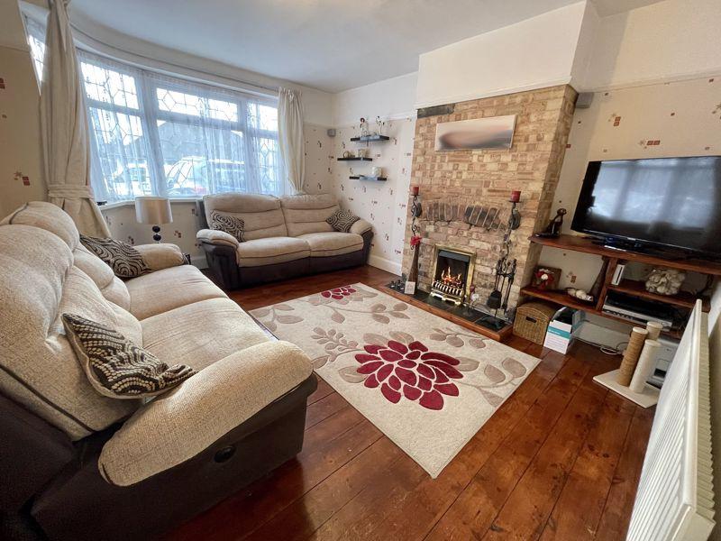 Shakespeare Road, Luton 3 bed semidetached house £350,000