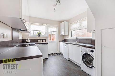 46 Lancaster Drive, Hornchurch, RM12 5ST