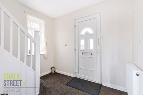 46 Lancaster Drive, Hornchurch, RM12 5ST