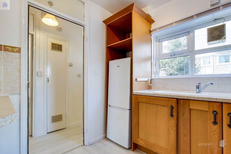 Kitchen (2)