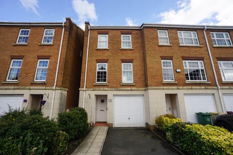 Brandforth Gardens, Chew Moor 3 bed townhouse £895 pcm (£207 pw)