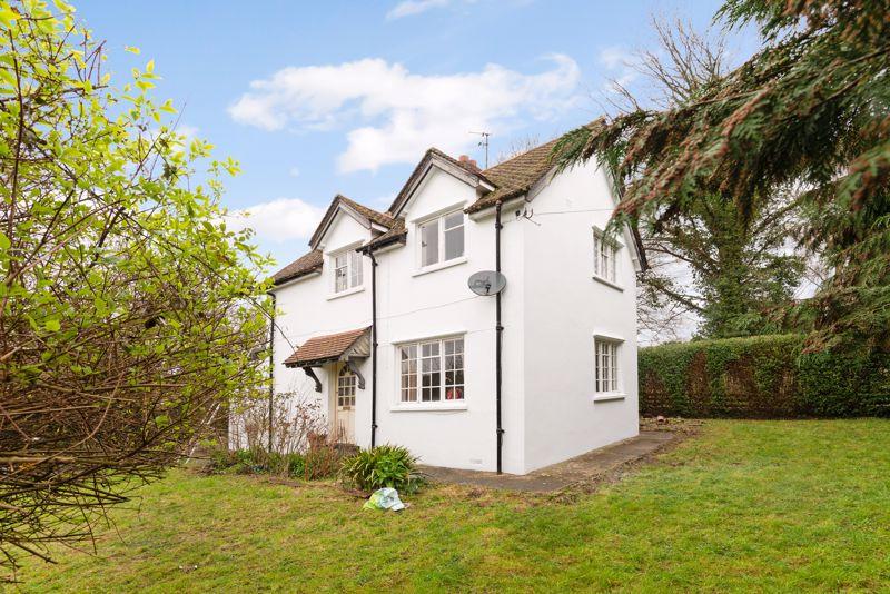 Priory Lane, Bicester 3 bed cottage £375,000