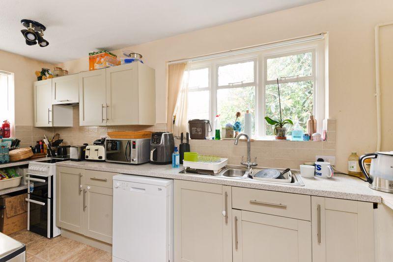 Priory Lane, Bicester 3 bed cottage £375,000