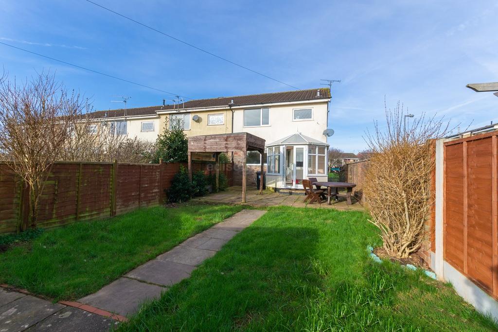 Hatherley, Yate, Bristol, BS37 3 bed end of terrace house £950 pcm (£