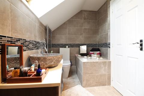 146 Ellingham View, Dartford, DA1 5UP