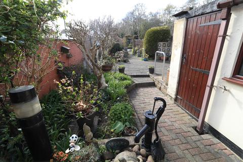 11 Beech Lane, Stretton, Burton-on-trent, DE13 0DU