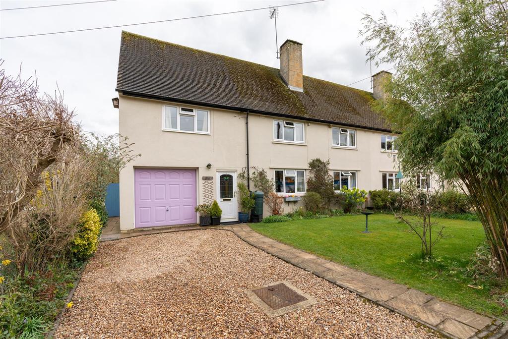 Hospital Road, MoretonInMarsh, Gloucestershire 4 bed semidetached house £425,000