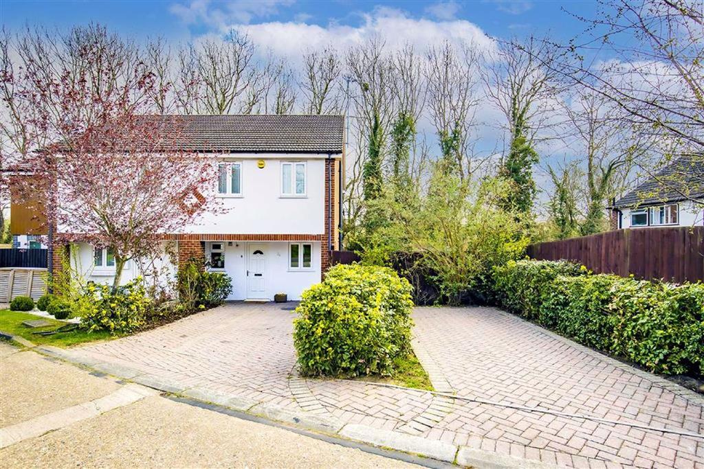 Riverford Close, Harpenden... 3 bed semidetached house £575,000