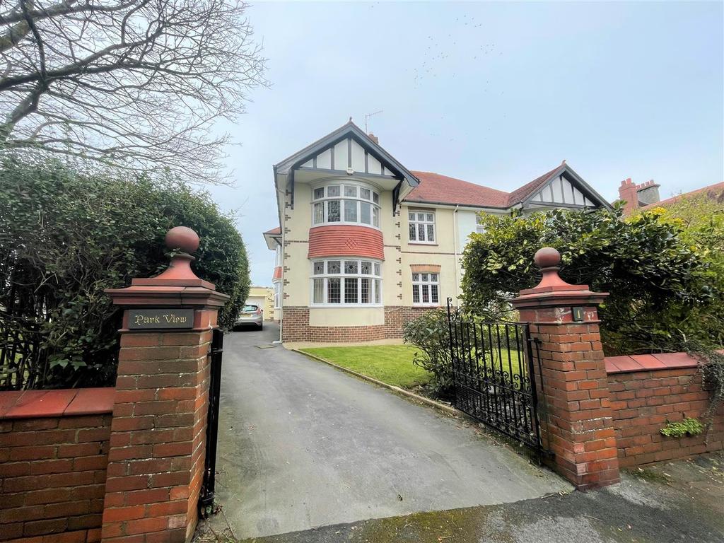 Parc Howard Avenue, Llanelli 4 bed semidetached house for sale £405,000