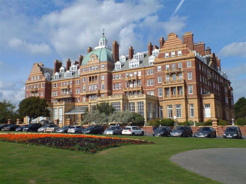 The Metropole, Folkestone, Kent, CT20 3 bed flat - £380,000