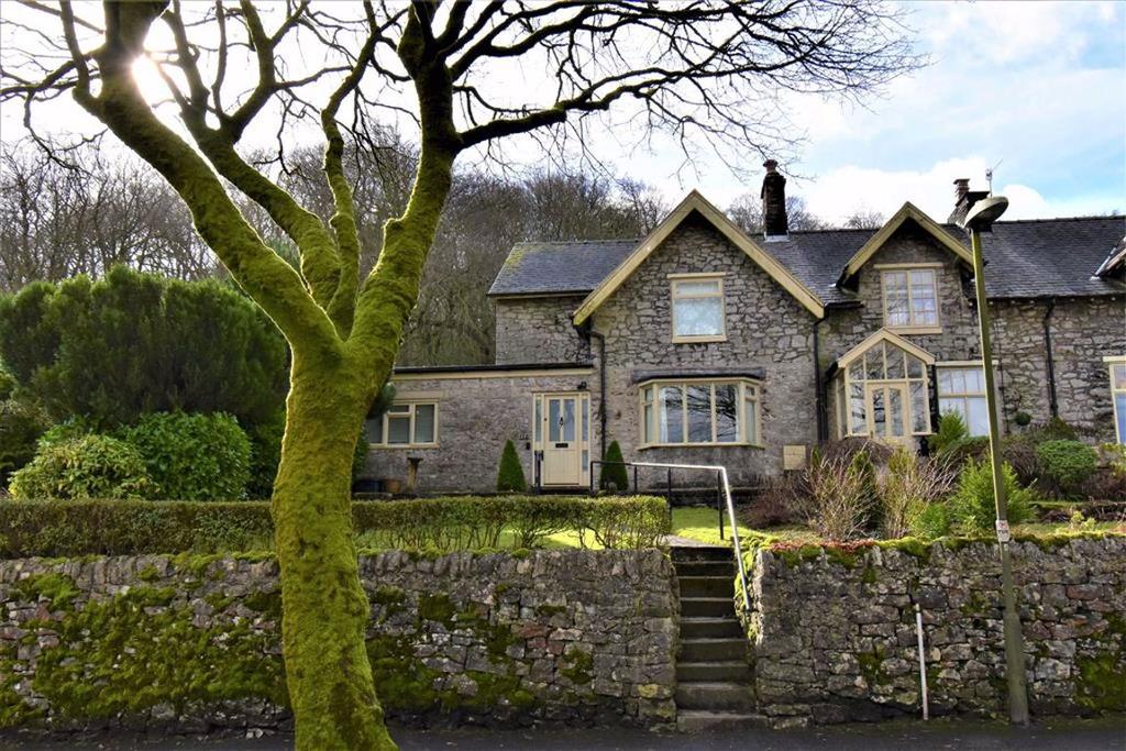 Green Lane, Buxton, Derbyshire 3 bed end of terrace house £299,950