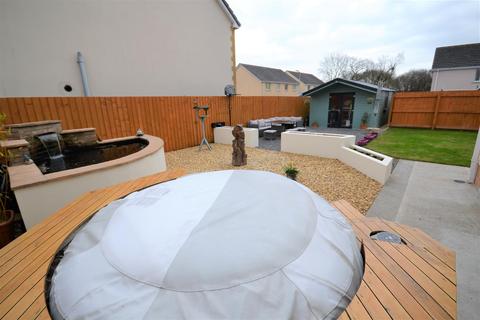 32 Cae Gwyrdd, St Clears, Carmarthen, SA33 4BE