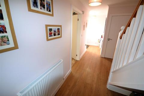 32 Cae Gwyrdd, St Clears, Carmarthen, SA33 4BE