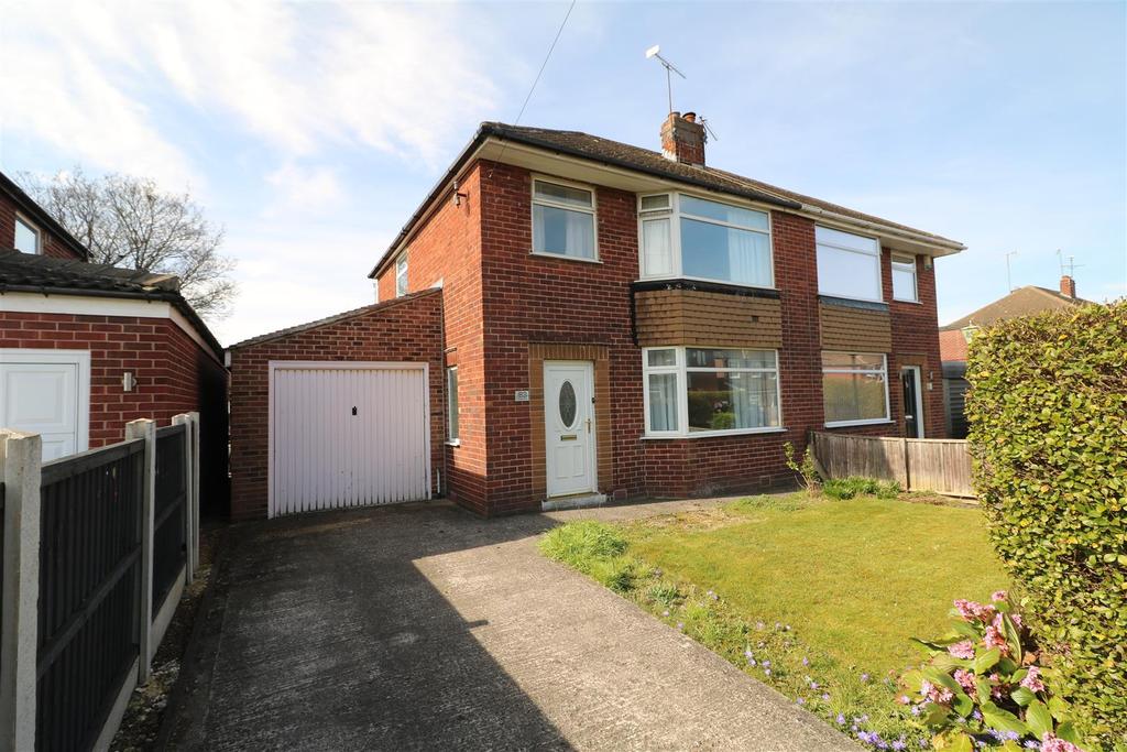 Pringle Road, Brinsworth, Rotherham 3 bed semidetached house £140,000
