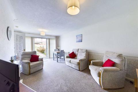 86 Columbia Drive, Lower Wick, Worcester, WR2 4XR