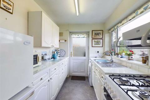 86 Columbia Drive, Lower Wick, Worcester, WR2 4XR