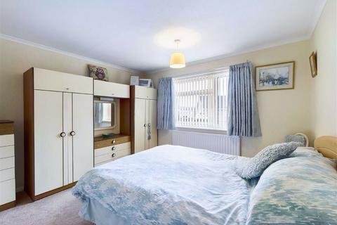 86 Columbia Drive, Lower Wick, Worcester, WR2 4XR