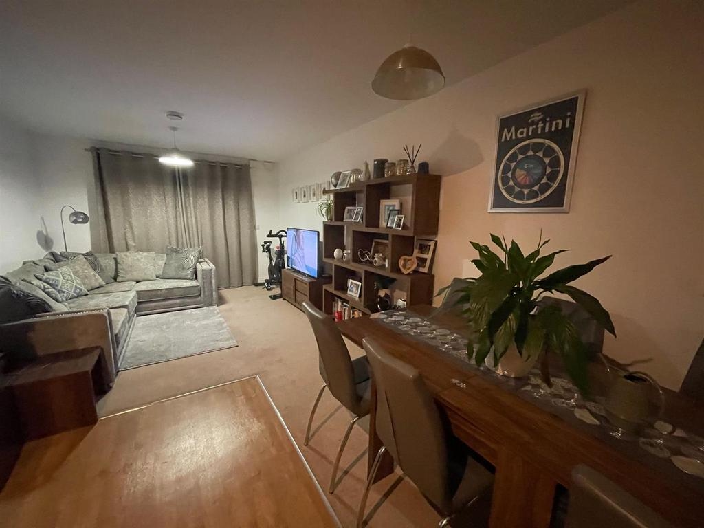 Living / Dining Room