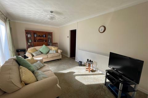 6 Bryn Avenue, Burry Port, SA16 0SG