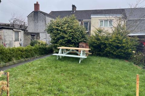 7 Bank Road, Llangennech, Llanelli, SA14 8UB