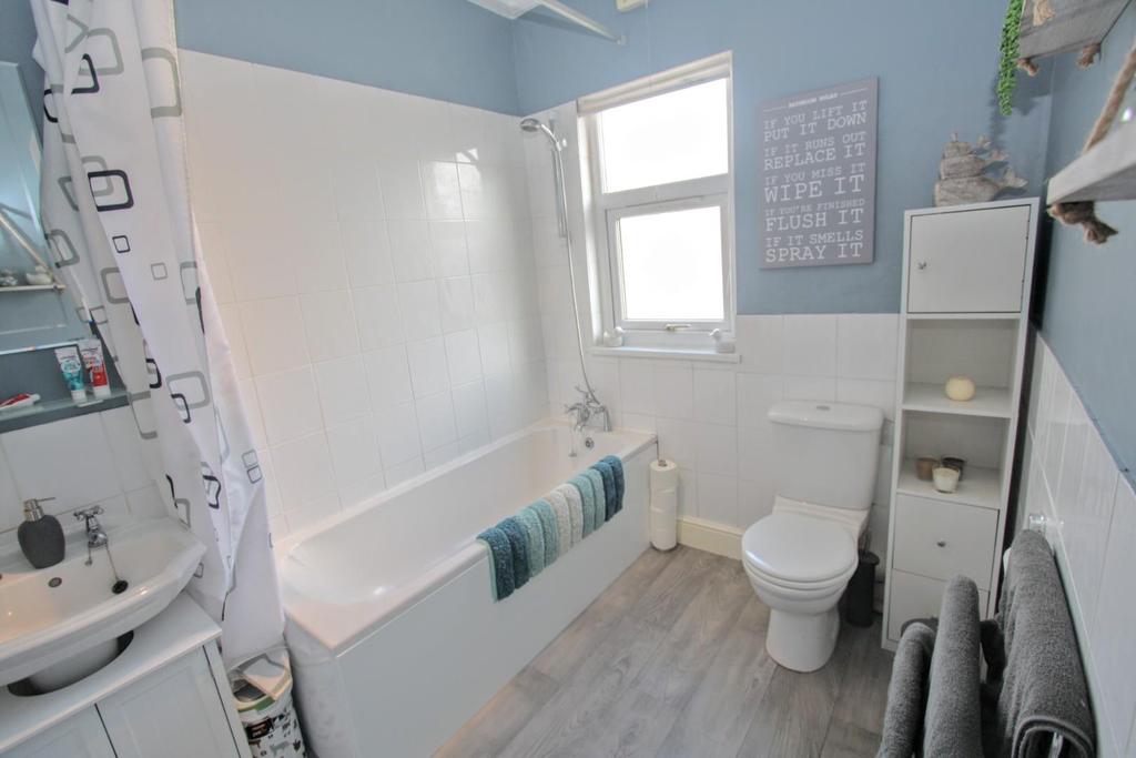 Bathroom/w.c.