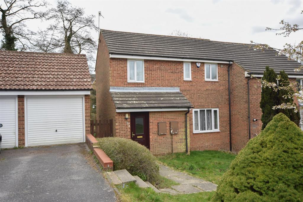 Alder Close, St. LeonardsOnSea 3 bed semidetached house £285,000
