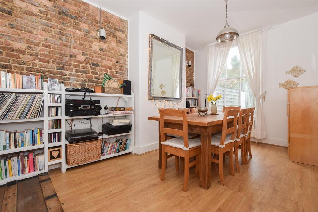 St. Marys Road, Hastings 2 bed terraced house £260,000