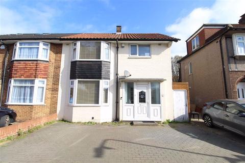 51 Gresham Drive, Romford, RM6 4TP