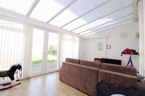 51 Gresham Drive, Romford, RM6 4TP