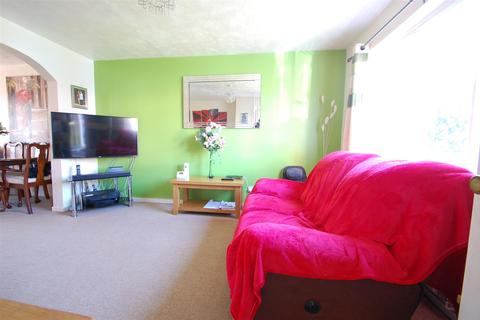 23 Linnet Close, Petersfield, GU31 4RF