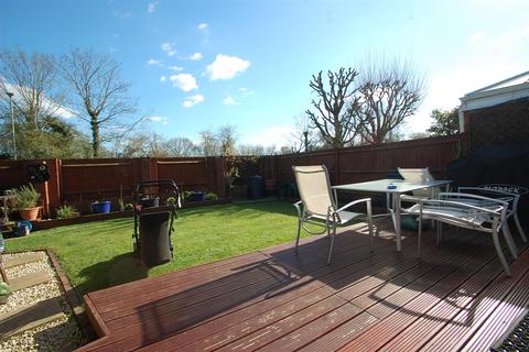 23 Linnet Close, Petersfield, GU31 4RF