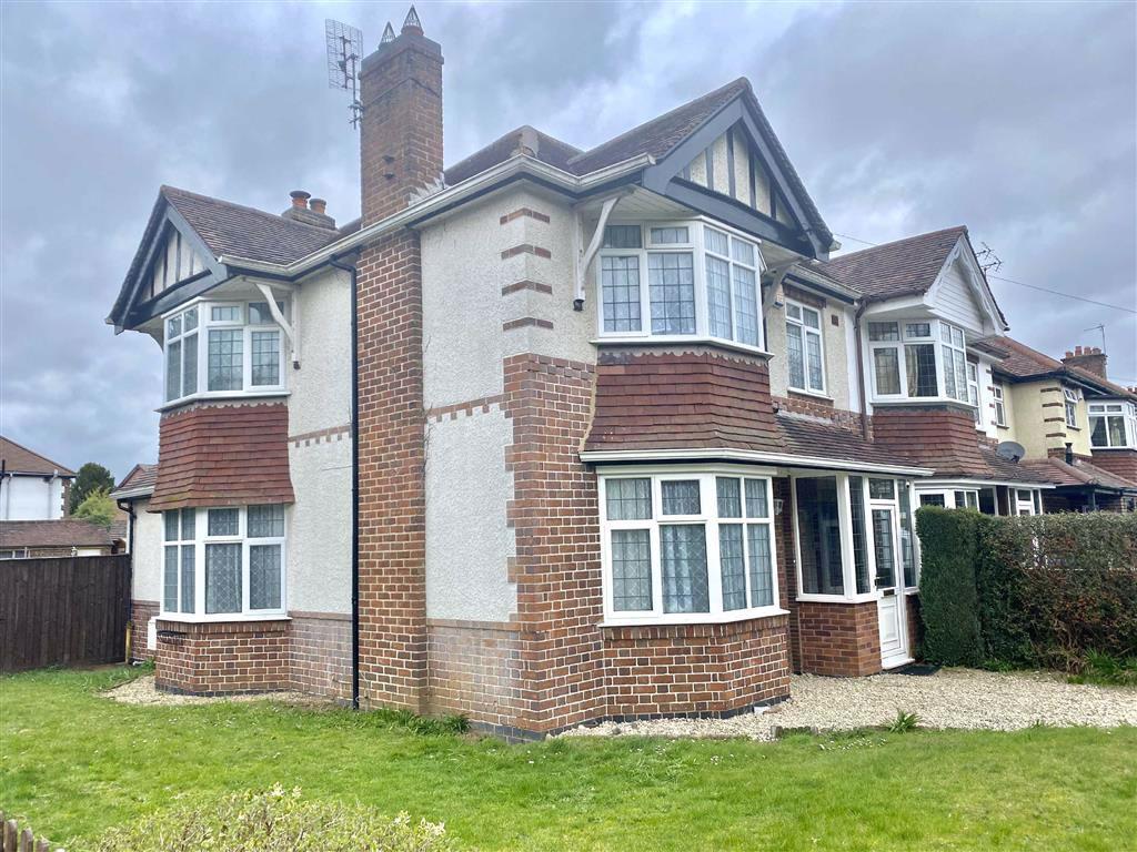 Wolvey Road, Burbage, Leciestershire 3 bed semidetached house £340,000