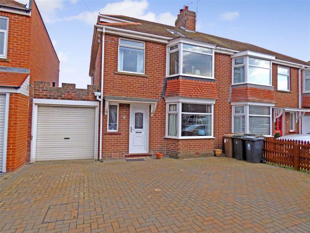 Sunlea Avenue, Cullercoats 4 bed semidetached house £350,000