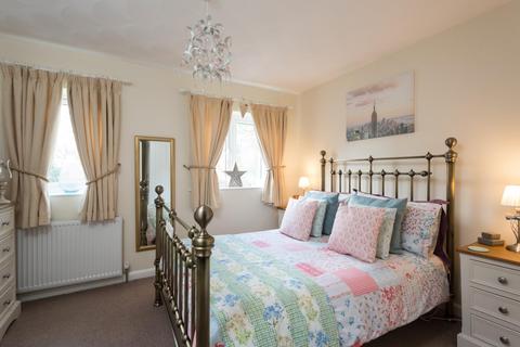 4 Carrs Meadow, Escrick, York, YO19 6JZ