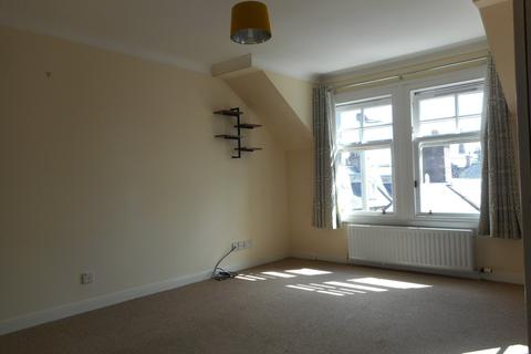 2 bedroom flat to rent, 17 St Malcolms Wynd, Kirriemuir