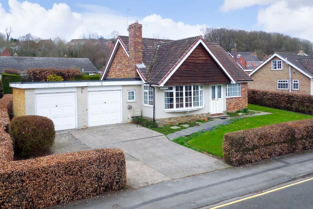 St Helens Road, Pocklington 2 bed detached bungalow £250,000