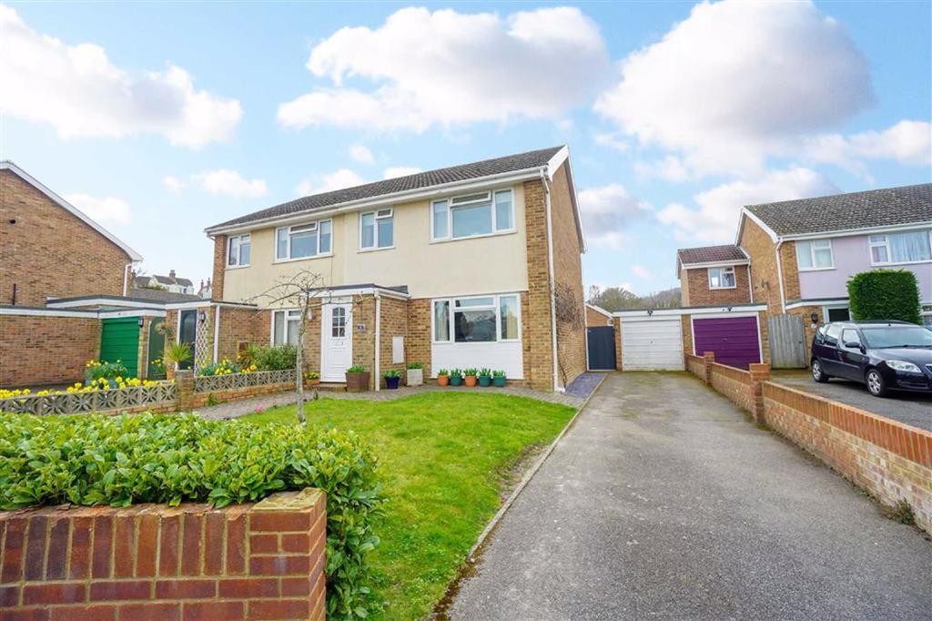 Way, Hastings, East Sussex 3 bed semidetached house £320,000